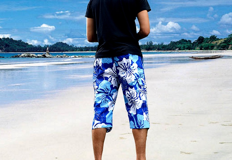 Pantacourt - Short long de plage - Sarouel de Bain pour homme motifs fleurs  - Couleur bleu, blanc et bleu marine