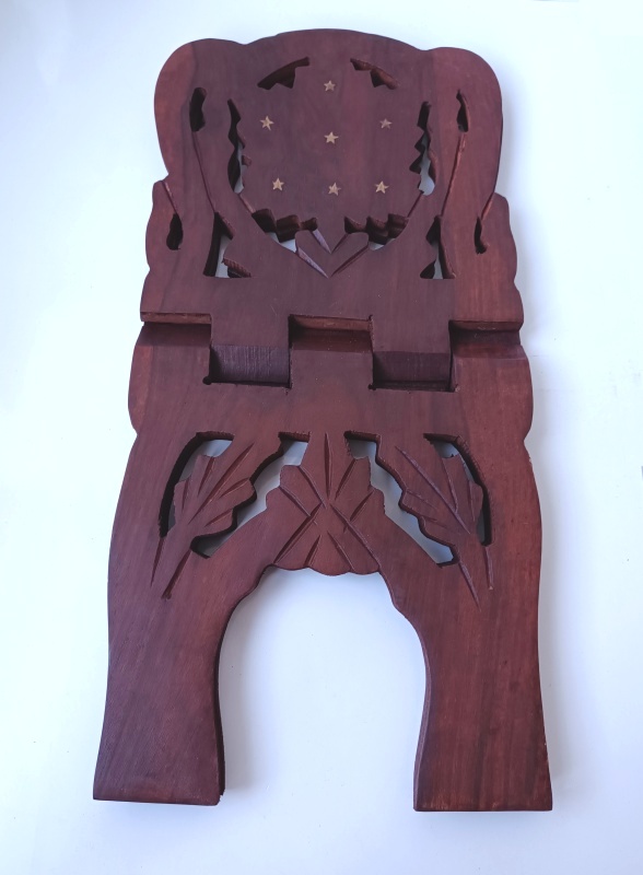 Porte Coran en bois Couleur Bordeau Acajou sur pied rétractable et  ajustable en hauteur avec roulettes - Grand Pupitre